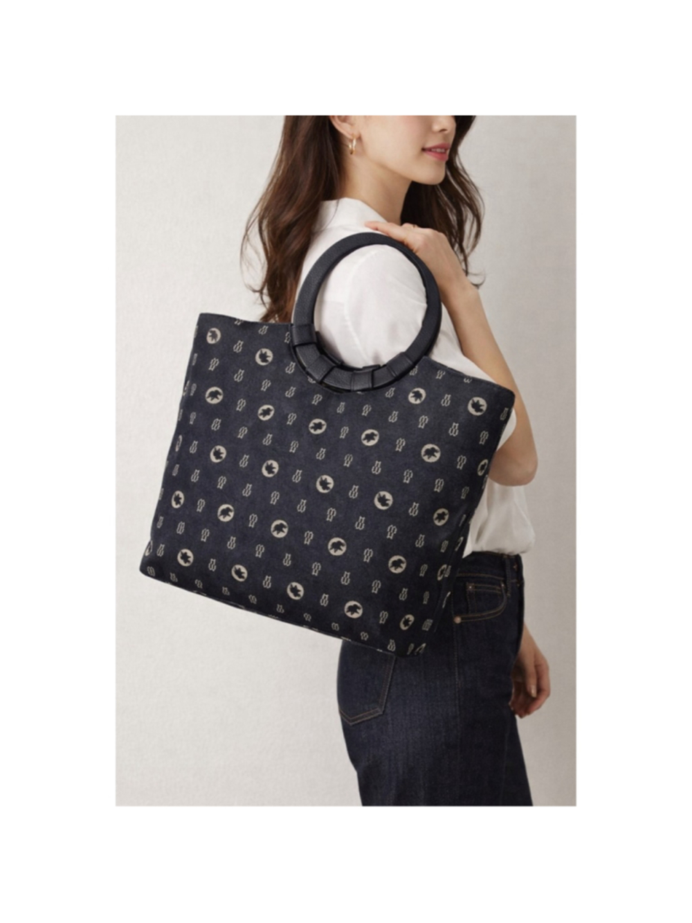 Hunting World Denim Tote Bag – Logo Print, Circular Handle